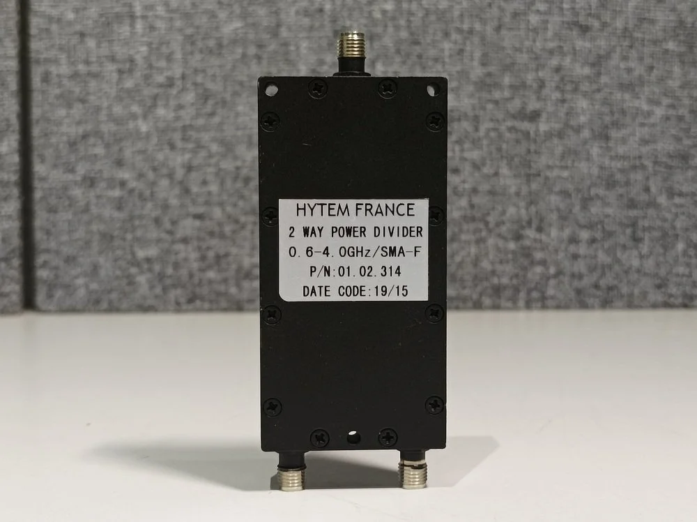 Hytem 01.02.314, 2 Way Power Divider 0.6-4.0 GHz/SMA-F #