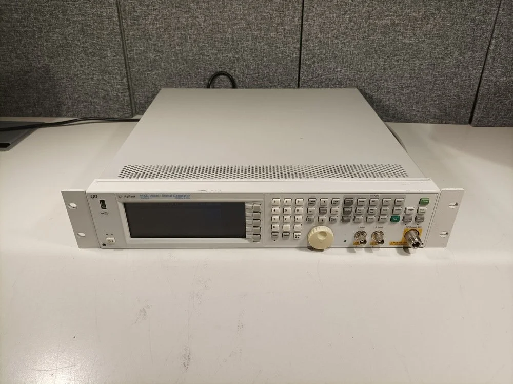 Agilent N5182A, MXG Vector Signal Generator, 250kHz -6GHz #