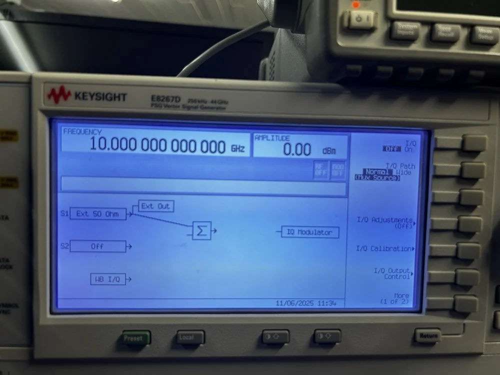 Keysight E8267D, PSG Vector Signal Generator, 250kHz-44GHz, Loaded With Options #