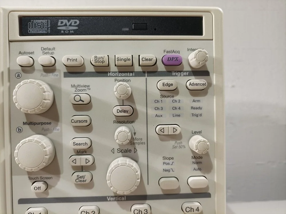 Tektronix DPO7104, Digital Phosphor Oscilloscope, 1 GHz , w/OPT #