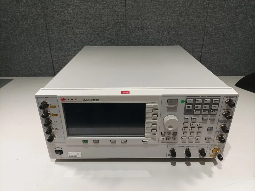 Keysight E8267D, PSG Vector Signal Generator, 250kHz-44GHz, Loaded With Options #