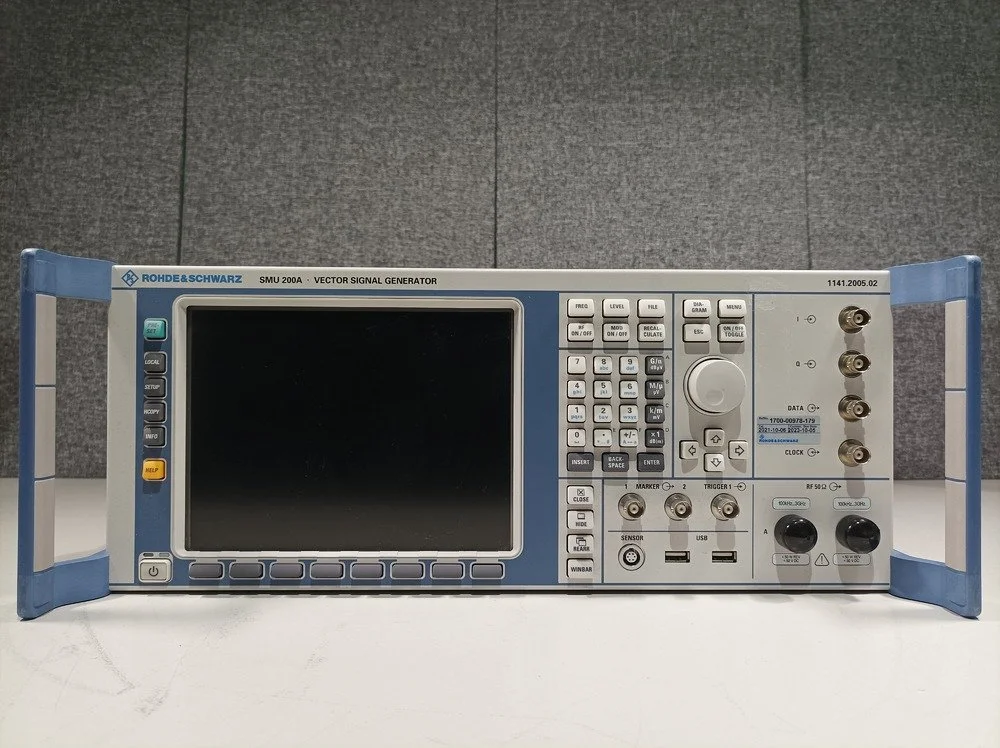 Rohde & Schwarz SMU200A, Vector Signal Generator, 100kHz-3GHz, with Options #