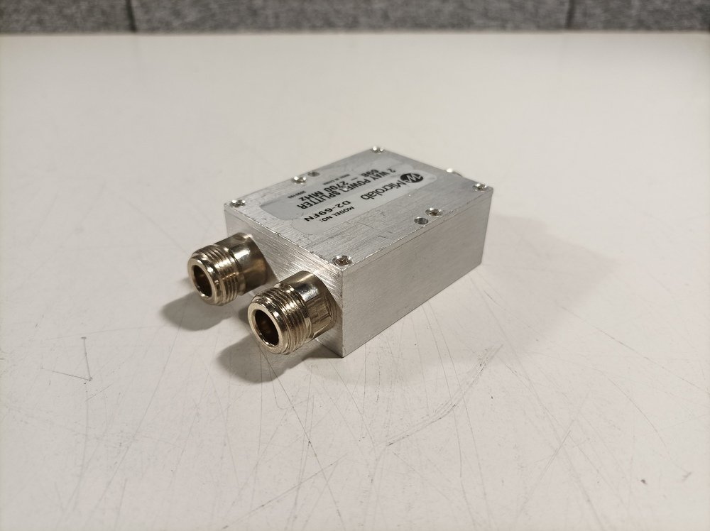 Microlab D2-69FN, 2-way Power Splitter 693-2700 MHz