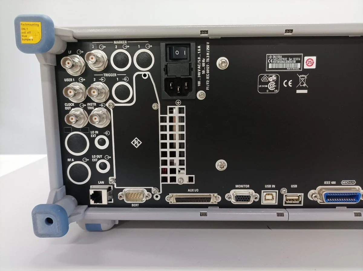 Rohde & Schwarz SMJ 100A Vector signal generator OPT: B11, B13, B103Z, K55 #