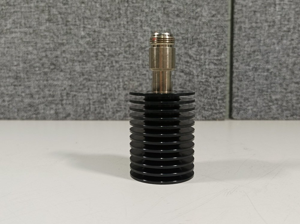 Radiall R404831000, Coaxial Connector Terminator, 0-4 GHz, 30 W, 50 Ohm #