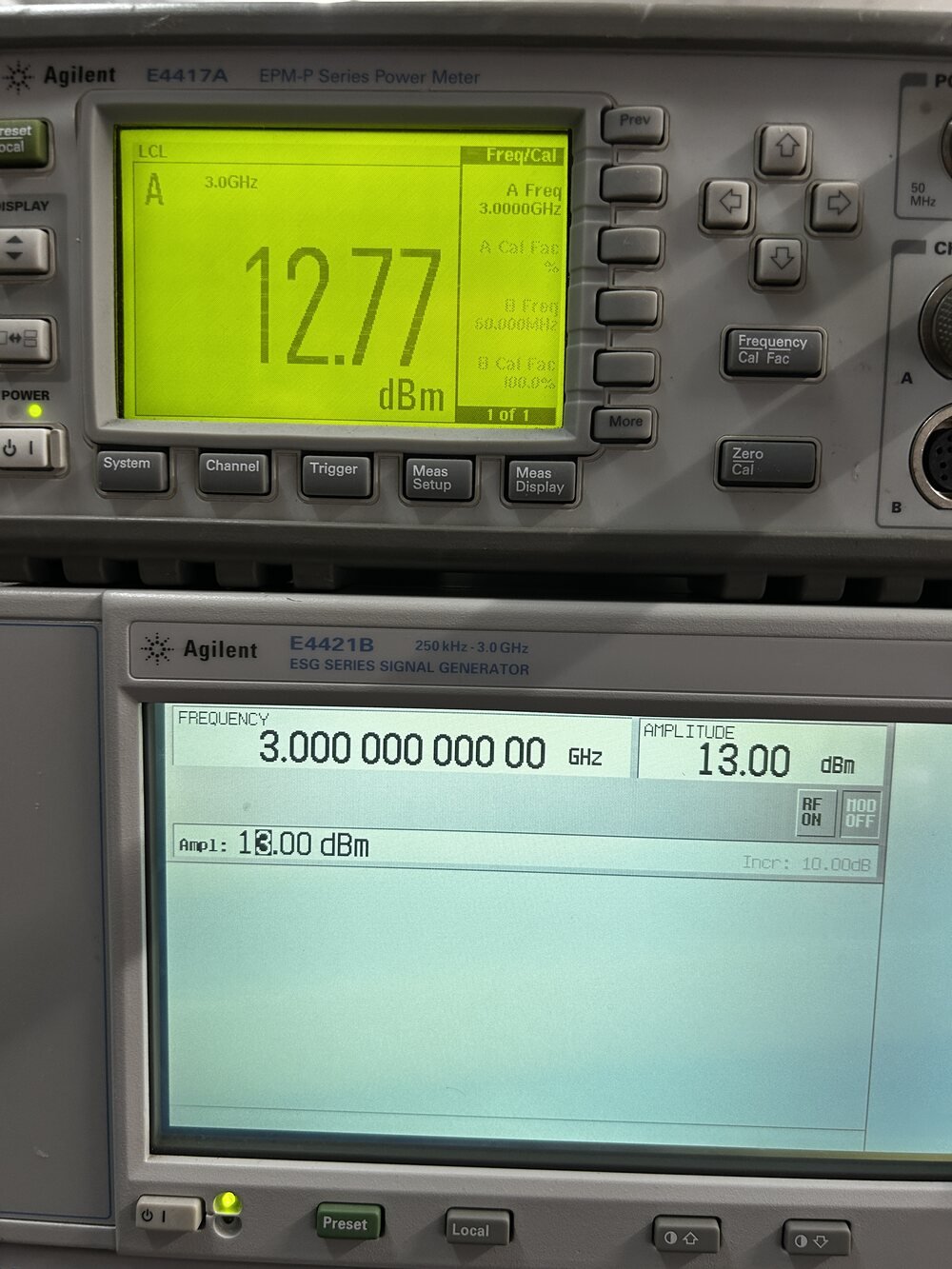 Agilent E4421B ESG Series Signal Generator, 250kHz-3.0GHz