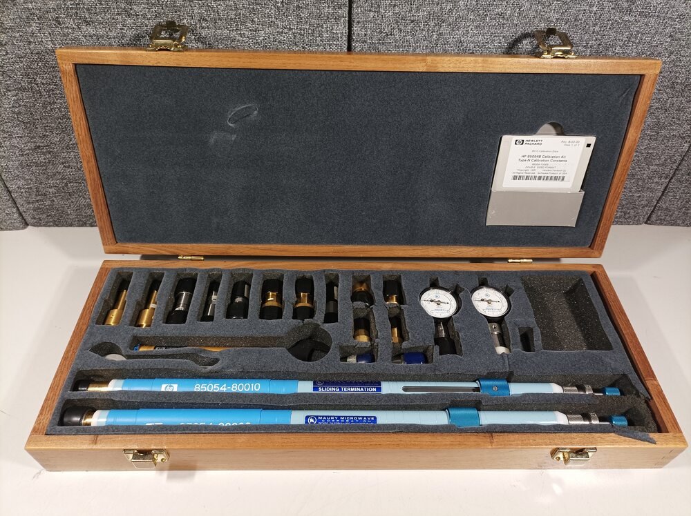 Hewlett Packard 85054B, Type N Calibration Kit, 3.5 mm