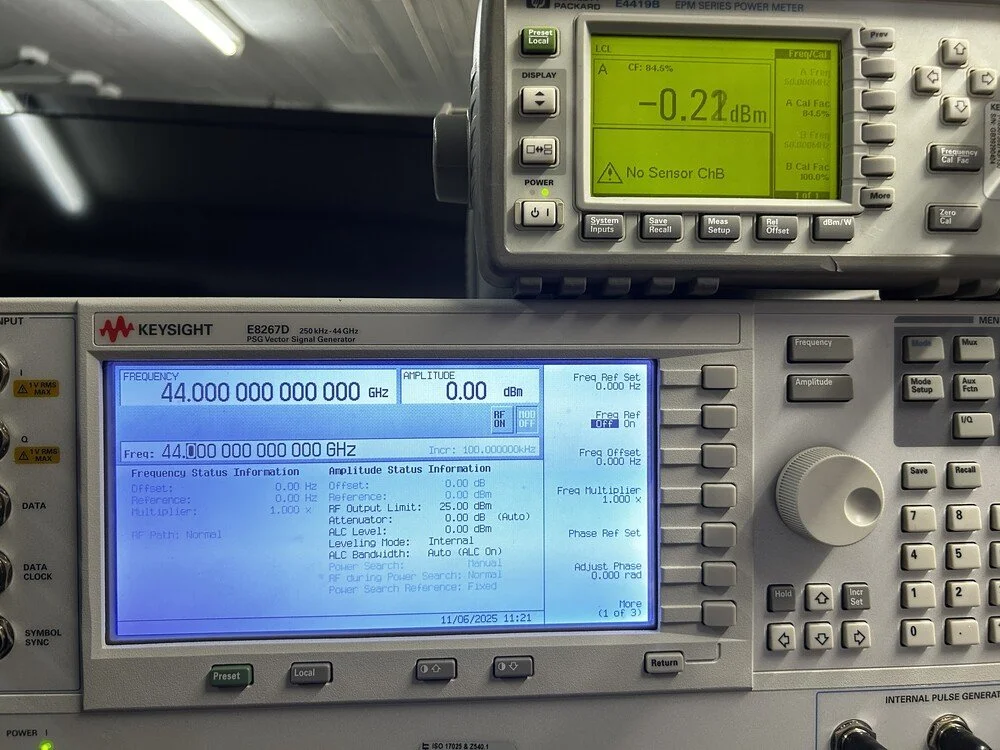 Keysight E8267D, PSG Vector Signal Generator, 250kHz-44GHz, Loaded With Options #