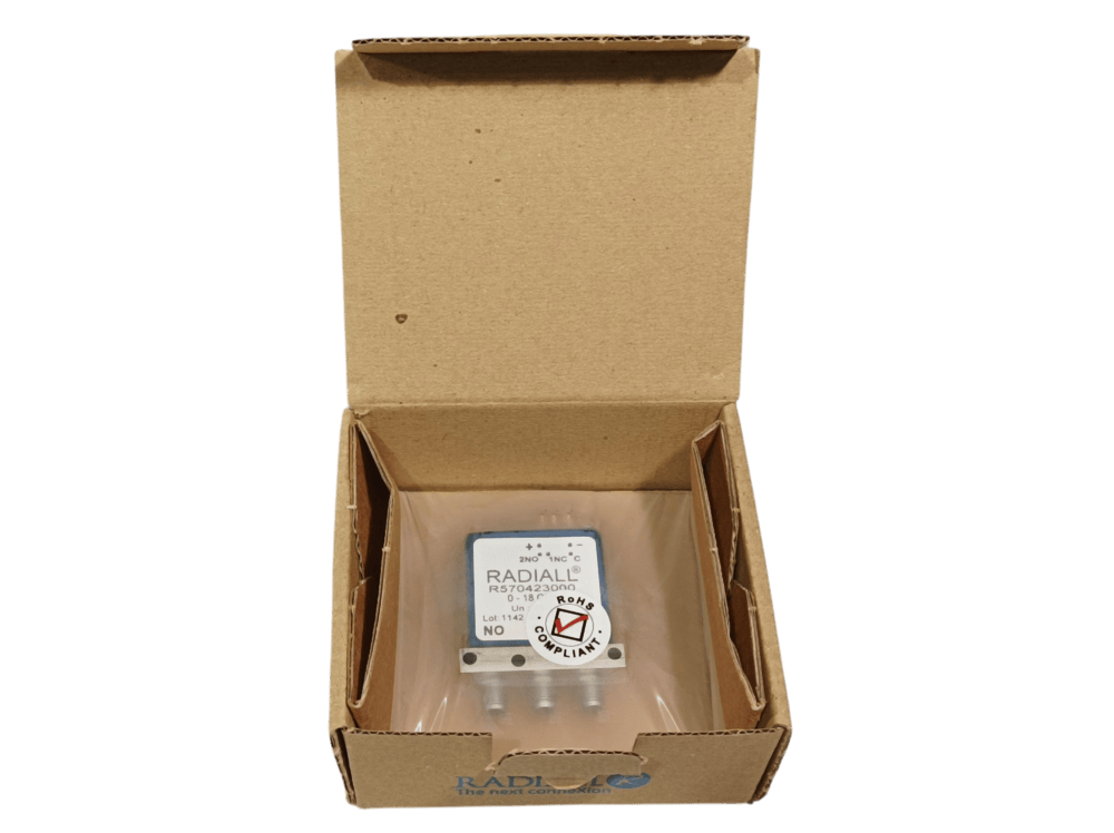 Radiall R579423000, coaxial switch, SMA, Failsafe Indicators, 0-18GHz, 28Vdc, 50 Ohms, Pins Terminals, Brand new #