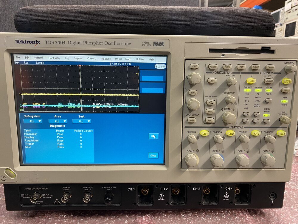 Tektronix TDS 7404, Digital Phosphor Oscilloscope, 4 GHz, 20 GSa/s #