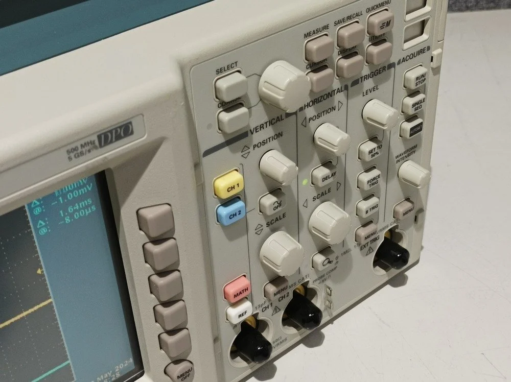 Tektronix TDS 3052, Digital Phosphor Oscilloscope, 500 MHz, 5 GS/s #