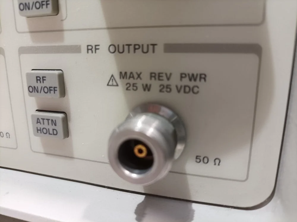 Agilent 8648C, Signal Generator, 9 kHz-3,2 GHz, OPT: STD #