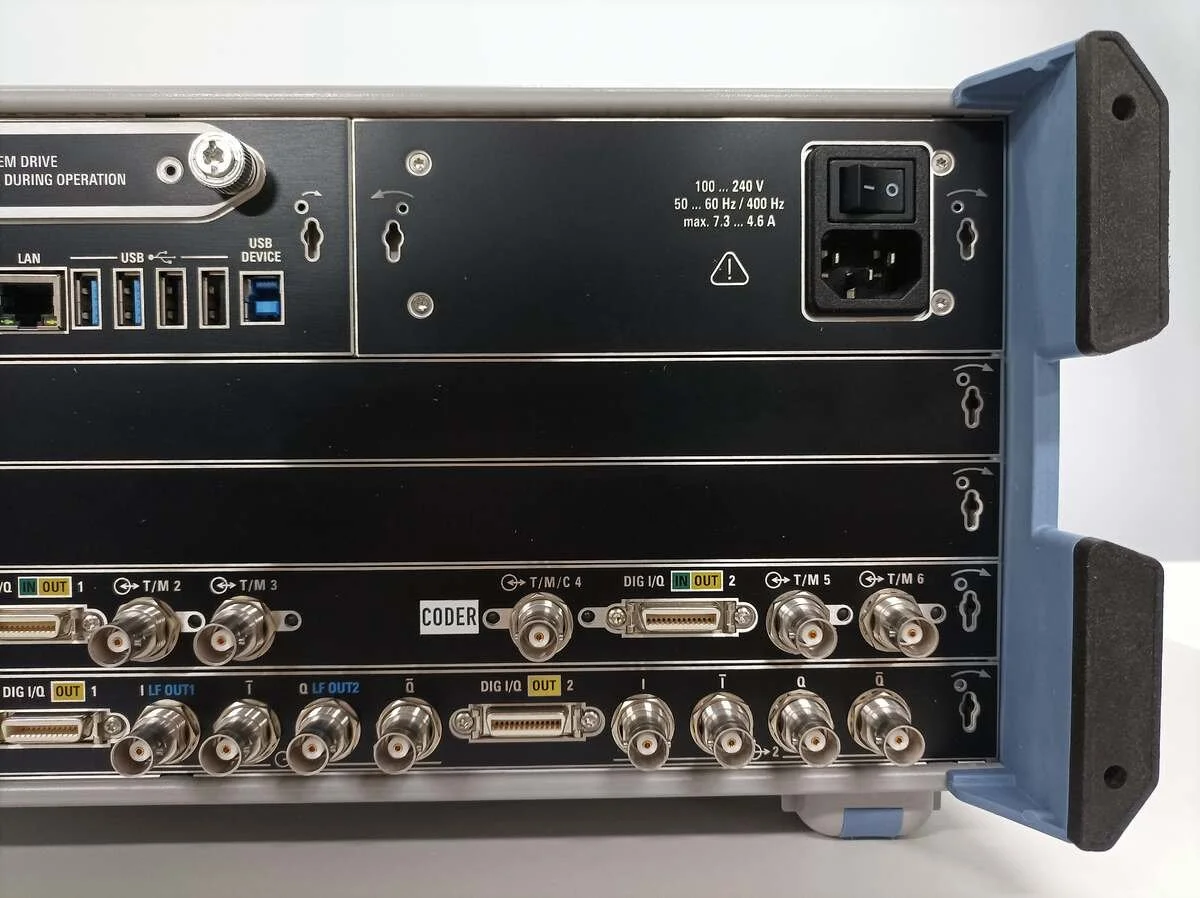 Rohde & Schwarz SMW200A, Vector Signal Generator, 2x6GHz OEM CAL 08/2026 #