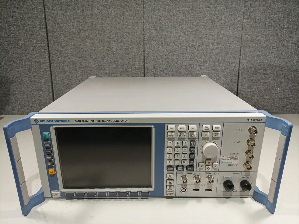 Rohde & Schwarz SMU200A, Vector Signal Generator, 100kHz-3GHz, with Options #