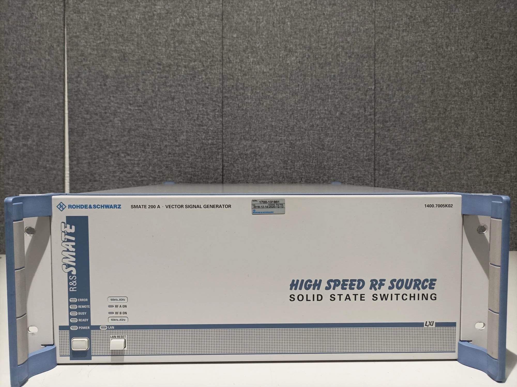 Rohde & Schwarz SMATE200A, Vector Signal Generator, 100kHz-6GHz, with many options #