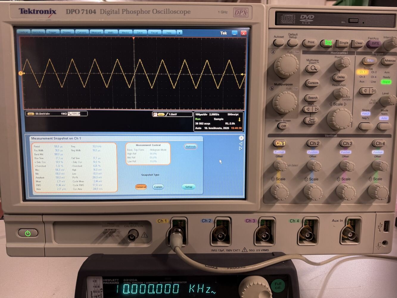 Tektronix DPO7104, Digital Phosphor Oscilloscope, 1 GHz , w/OPT #