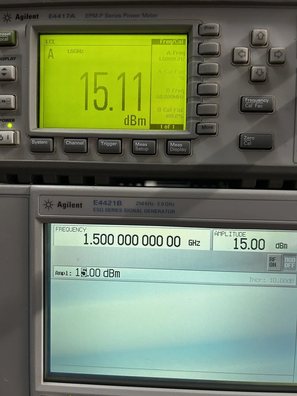 Agilent E4421B ESG Series Signal Generator, 250kHz-3.0GHz