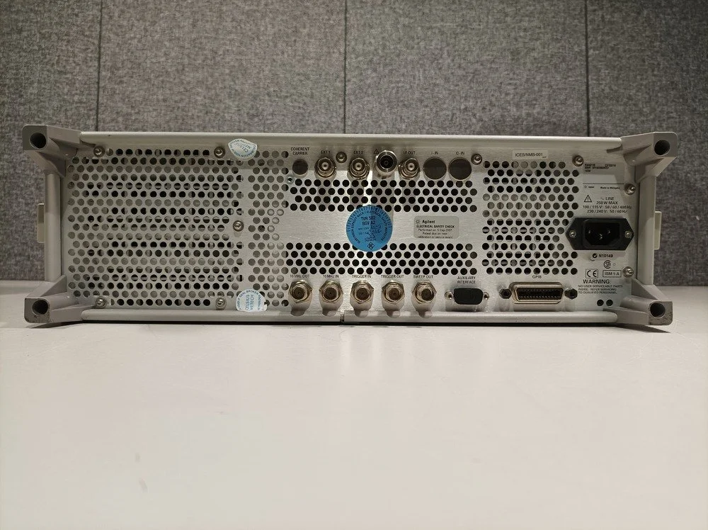 Agilent E4421B ESG Series Signal Generator, 250kHz-3.0GHz