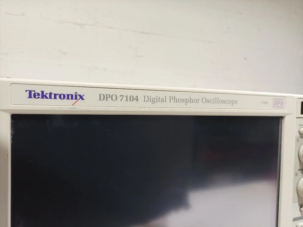 Tektronix DPO7104, Digital Phosphor Oscilloscope, 1 GHz , w/OPT #