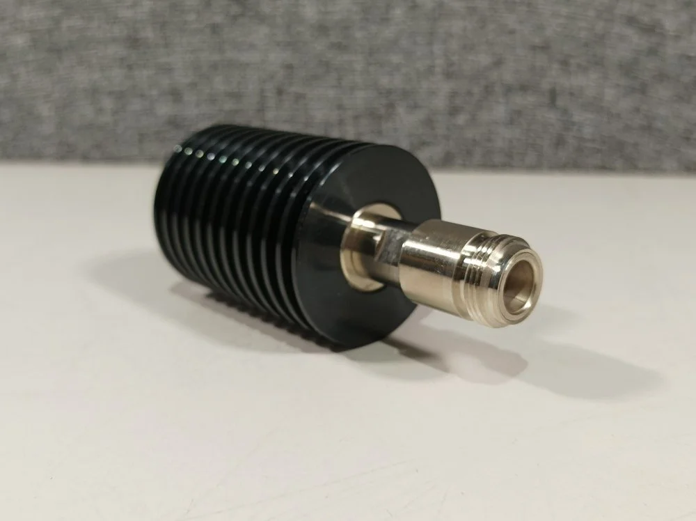 Radiall R404831000, Coaxial Connector Terminator, 0-4 GHz, 30 W, 50 Ohm #