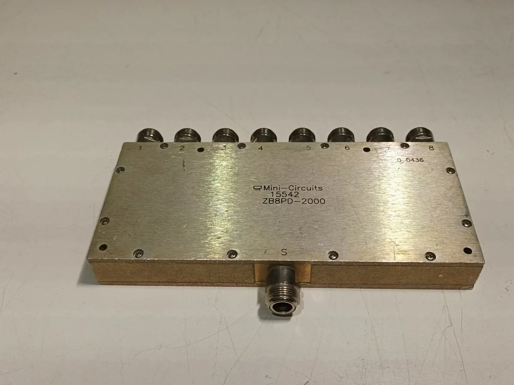 Mini-Circuits ZB8PD-2000, Power Splitter 800-2000 MHz #