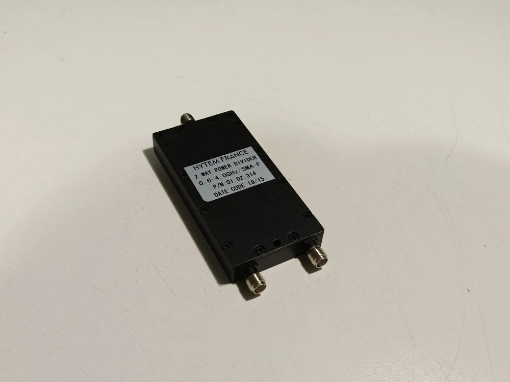 Hytem 01.02.314, 2 Way Power Divider 0.6-4.0 GHz/SMA-F #