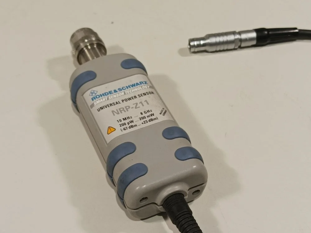 Rohde & Schwarz NRP-Z11, RF Power Sensor, 10 MHz-8 GHz, 200 pW to 200 mW with NRP-Z4 USB Cable #