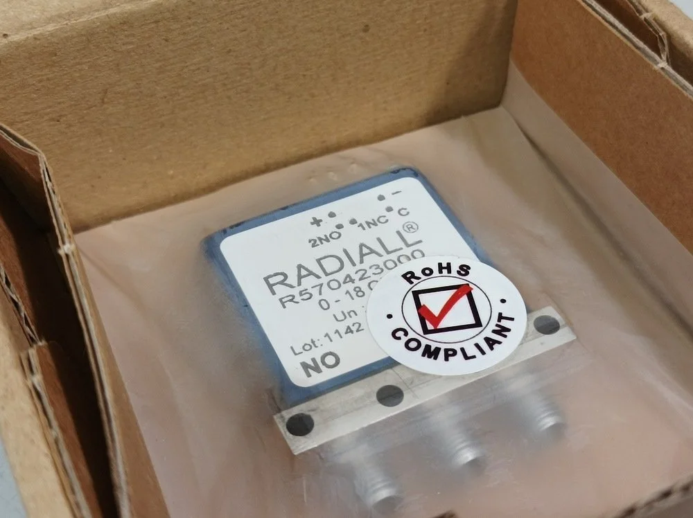 Radiall, R579423000, SMA, Failsafe Indicators, 0-18GHz, 28Vdc, 50 Ohms, Pins Terminals, Brand new in sales box #