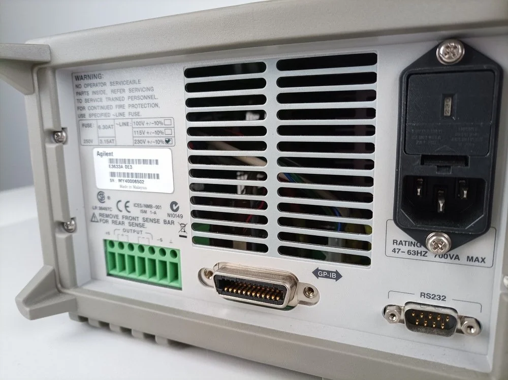 Agilent E3633A, Power Supply, 200 W, 0-8 V, 20A / 0-20 V, 10 A #