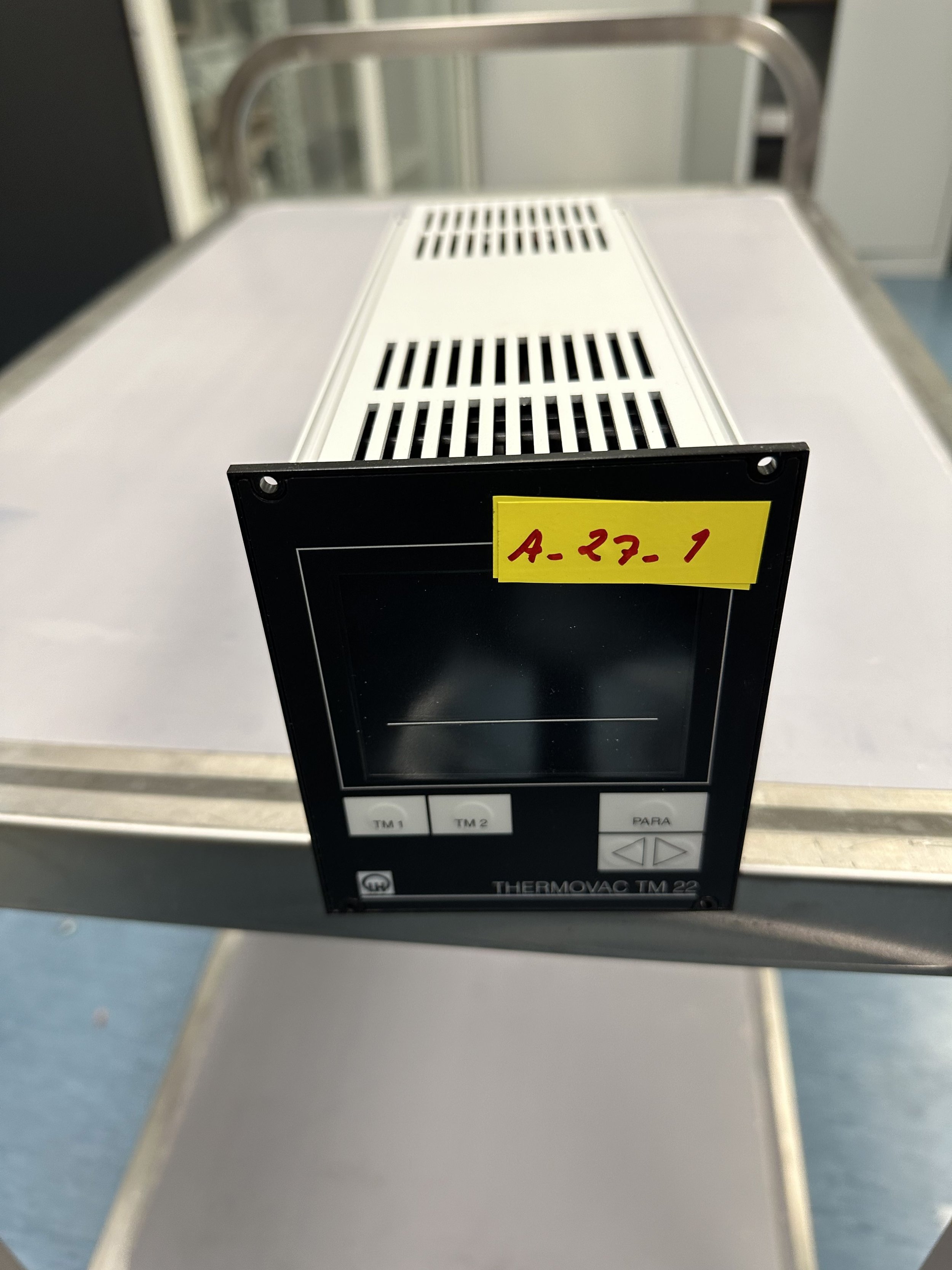 Leybold Thermovac TM 22, Vacuum Gauge Display Unit *