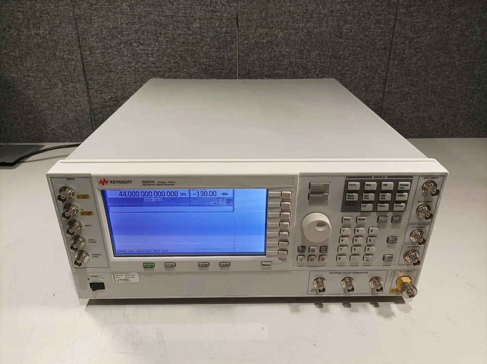 Keysight E8267D PSG Vector Signal Generator 250 kHz - 44 GHz #