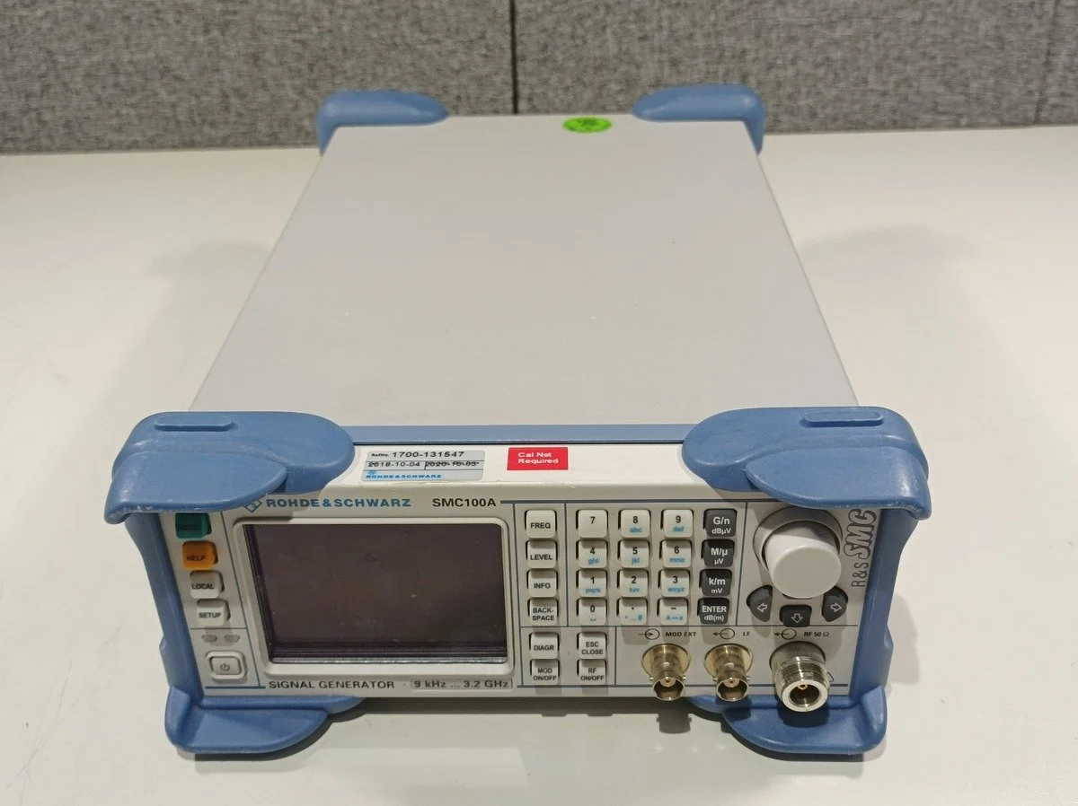 Rohde & Schwarz SMC100A, Signal Generator, 9 KHz-3.2 GHz #