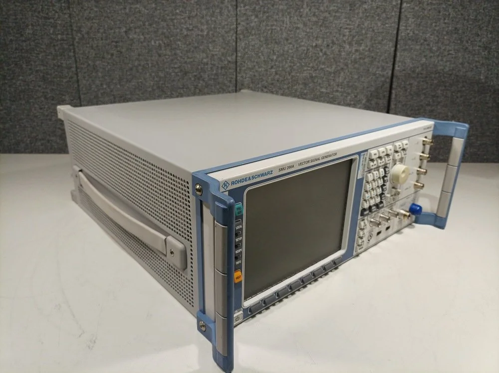 Rohde & Schwarz SMU200A, Vector Signal Generator Loaded with Options
