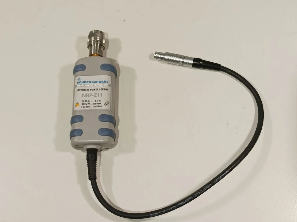 Rohde & Schwarz NRP-Z11, RF Power Sensor, 10 MHz-8 GHz, 200 pW to 200 mW with NRP-Z4 USB Cable #
