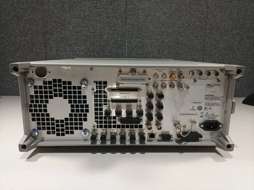 Keysight E8267D, PSG Vector Signal Generator, 250kHz-44GHz, Loaded With Options #