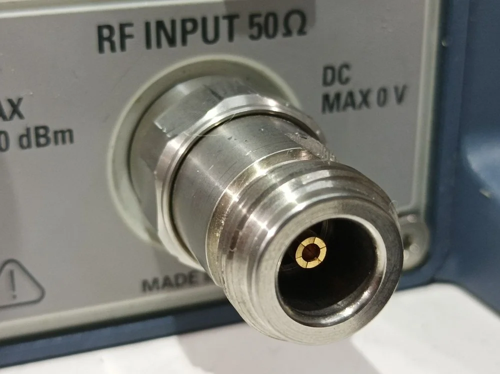 Rohde & Schwarz FSIQ26, Signal Analyzer, 20Hz-26.5GHz, Loaded with Options