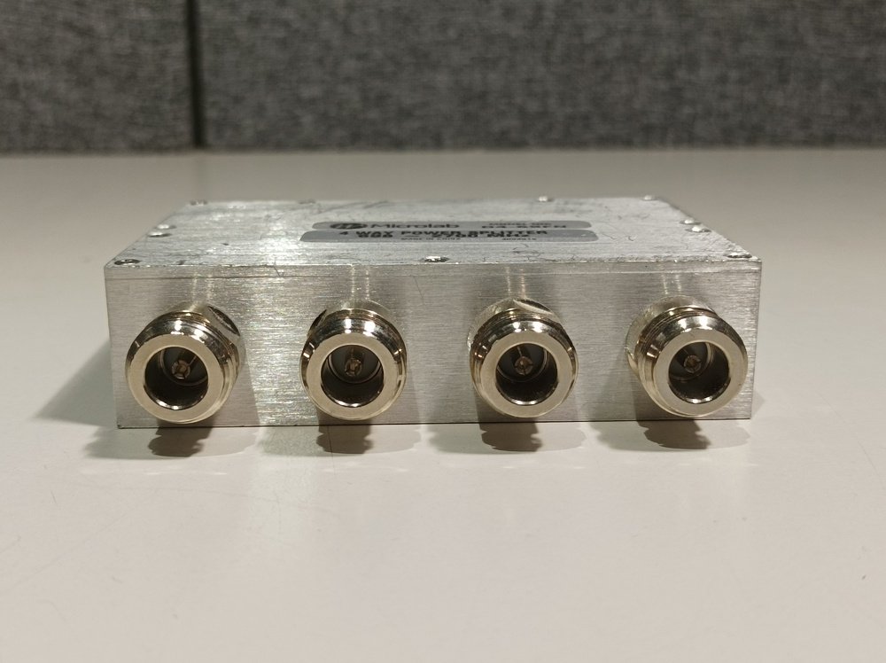 Microlab D4-69FN, 4-Way Power Splitter, 698-2700 MHz #
