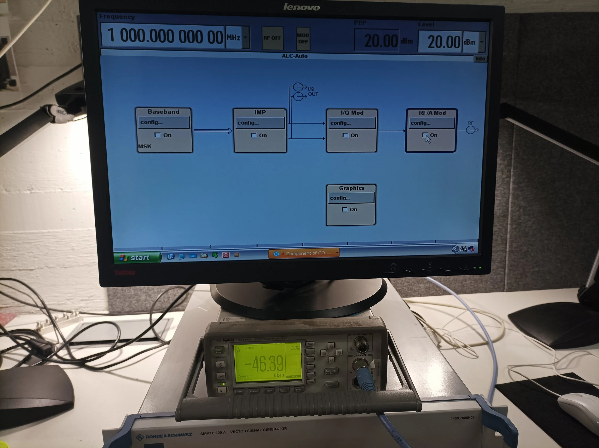 Rohde & Schwarz SMATE200A, Vector Signal Generator, 100kHz-6GHz, loaded with options 101540#