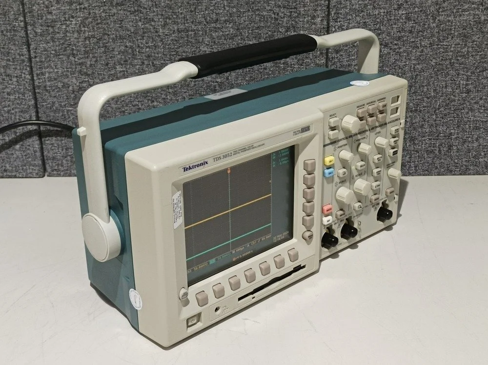Tektronix TDS 3052, Digital Phosphor Oscilloscope, 500 MHz, 5 GS/s #