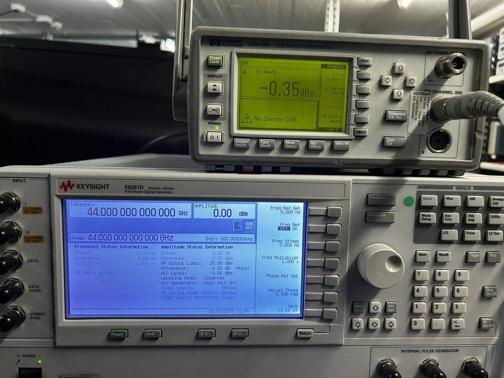 Keysight E8267D, PSG Vector Signal Generator, 250kHz-44GHz, Loaded With Options #