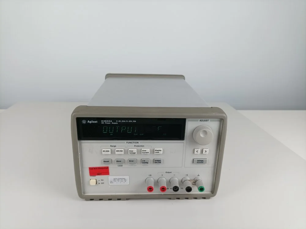 Agilent E3633A, Power Supply, 200 W, 0-8 V, 20A / 0-20 V, 10 A #