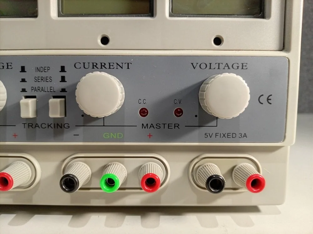 Mastech HY3005D-3, DC Power Supply 50Hz, 207-253V