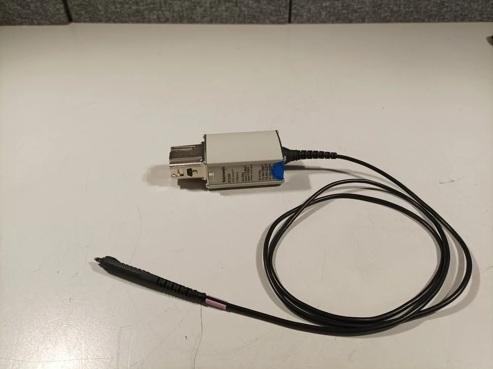 Tektronix P7240, Typical probe, 4GHz, In case with accessories #
