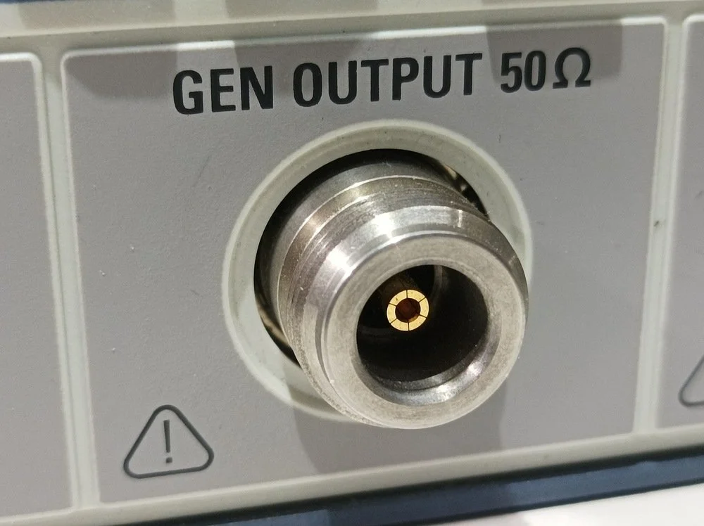 Rohde & Schwarz FSIQ26, Signal Analyzer, 20Hz-26.5GHz, Loaded with Options