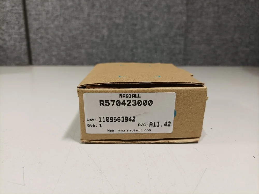Radiall, R579423000, SMA, Failsafe Indicators, 0-18GHz, 28Vdc, 50 Ohms, Pins Terminals, Brand new in sales box #
