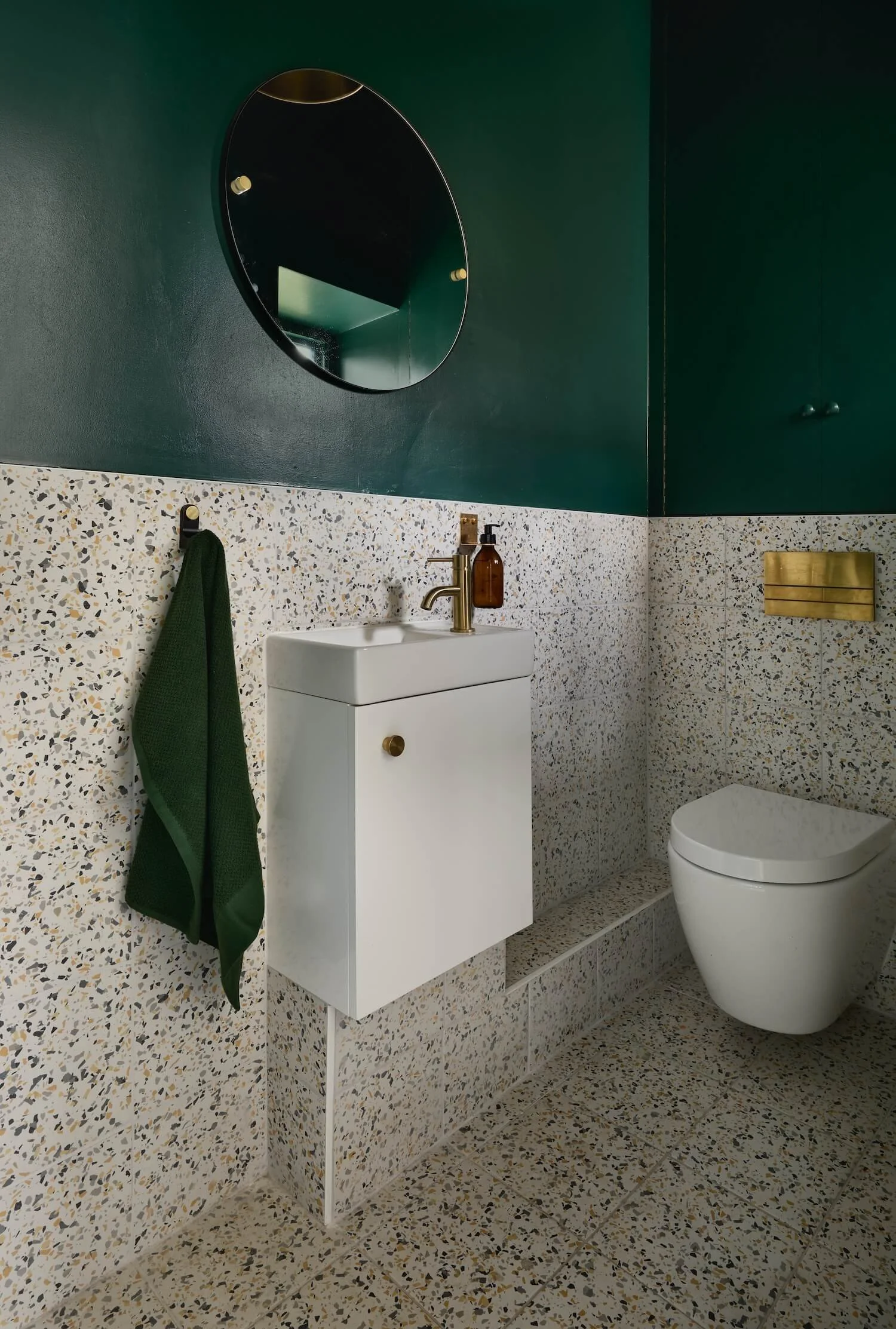 Lewisham Bathroom 001.jpg