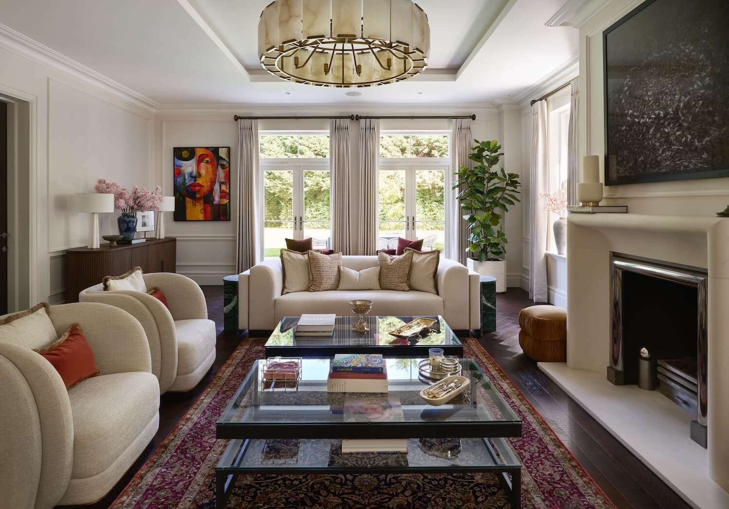 Living_Room,_Cobham_Classically_Designed_Home_000.jpg