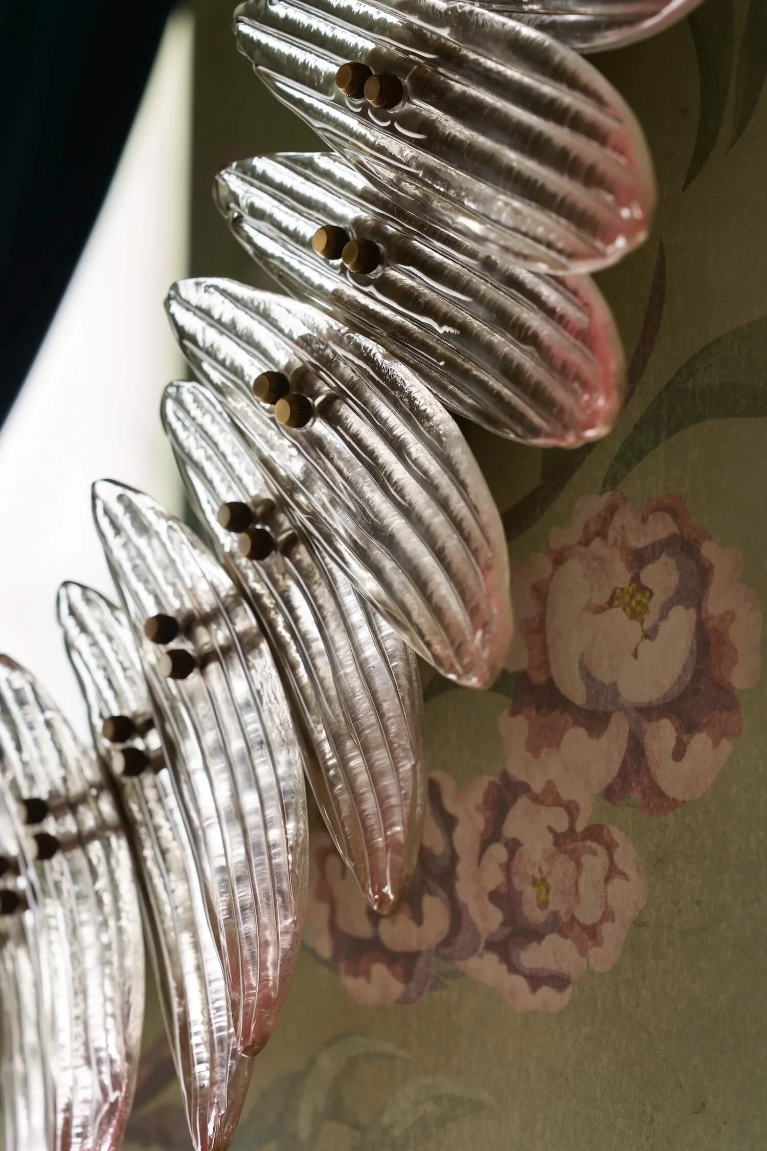 Mirror detail