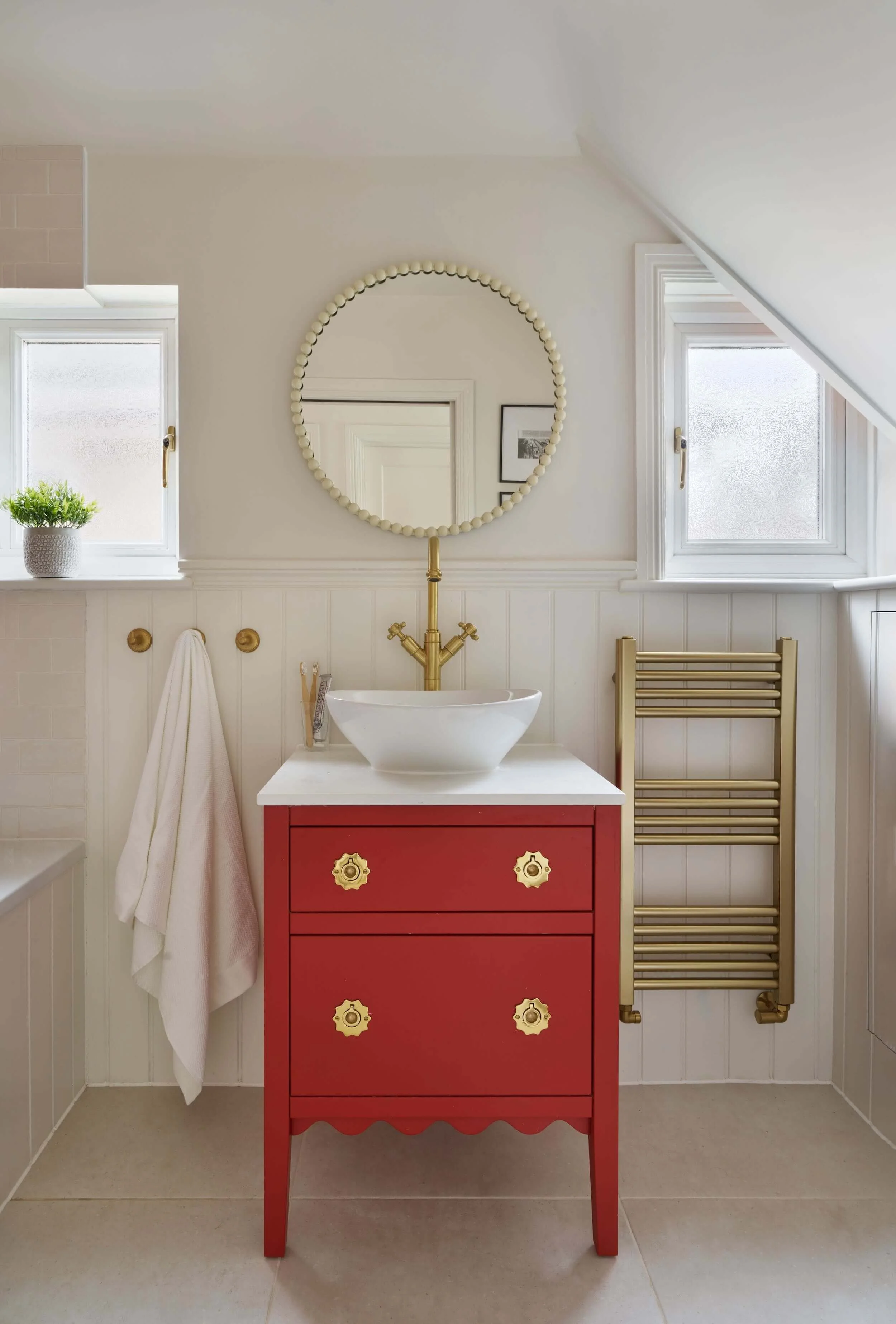 Family bathroom - window