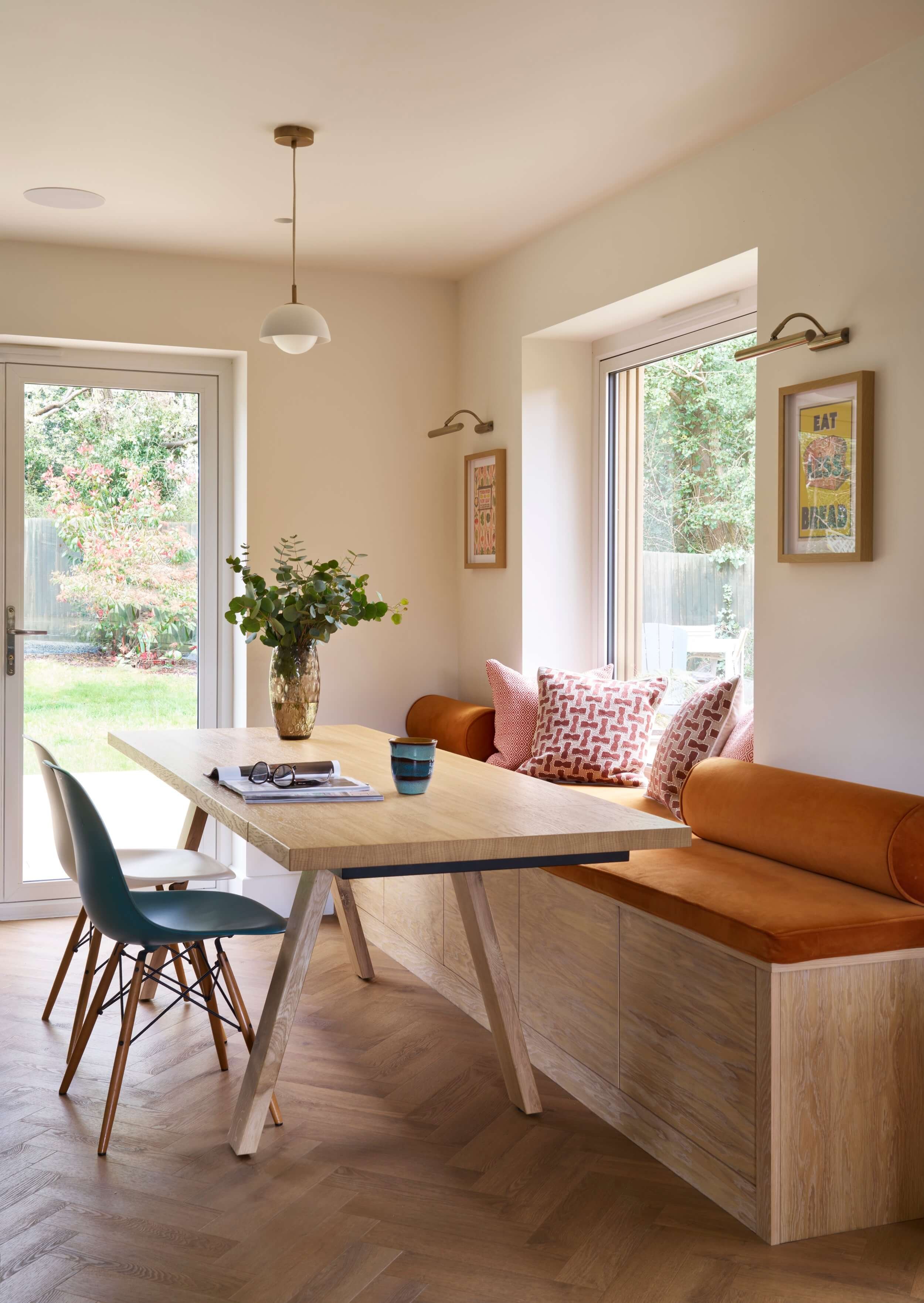 Dining room, Surrey modern-003.jpg